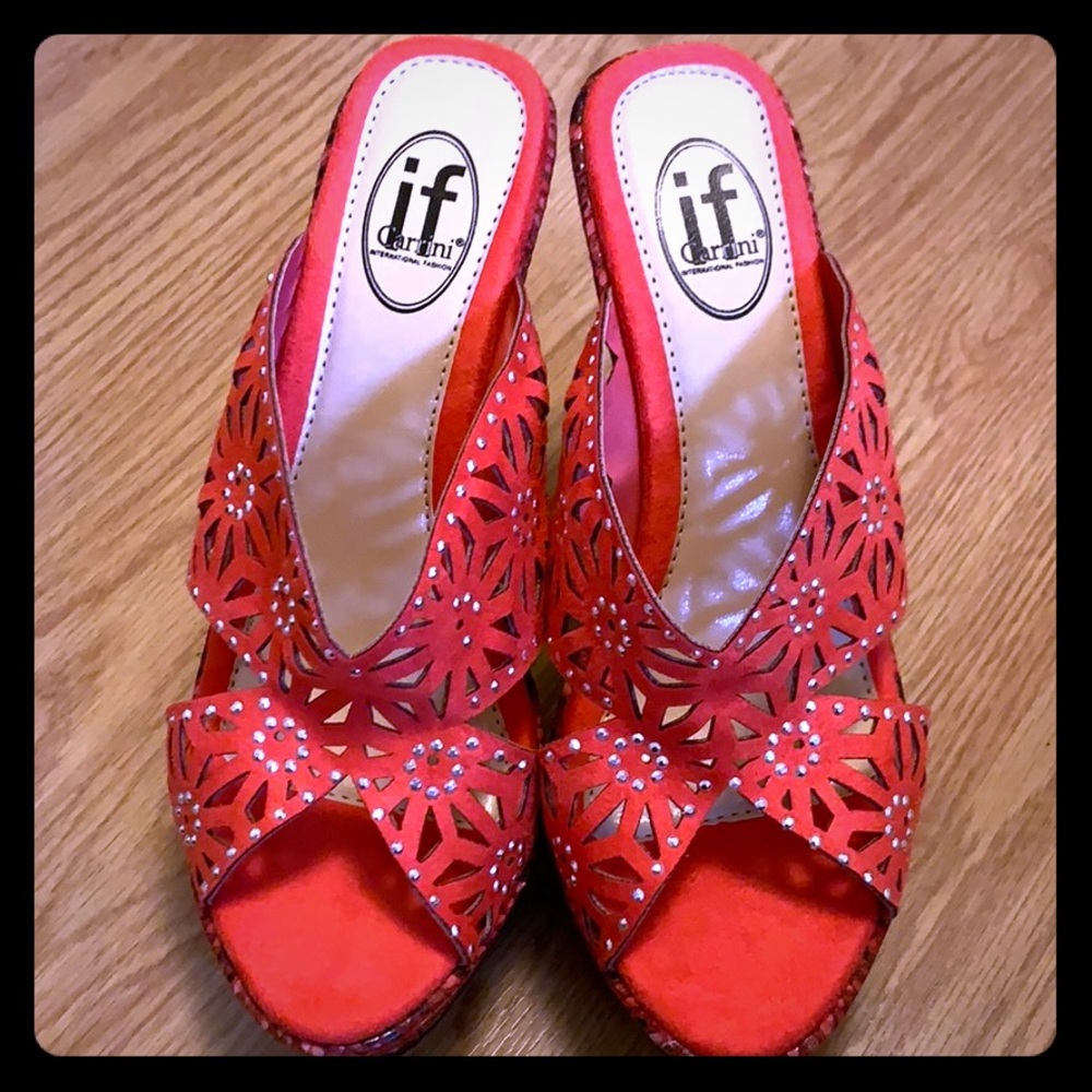 Wedges to die for! Hot pink bedazzled and snake!